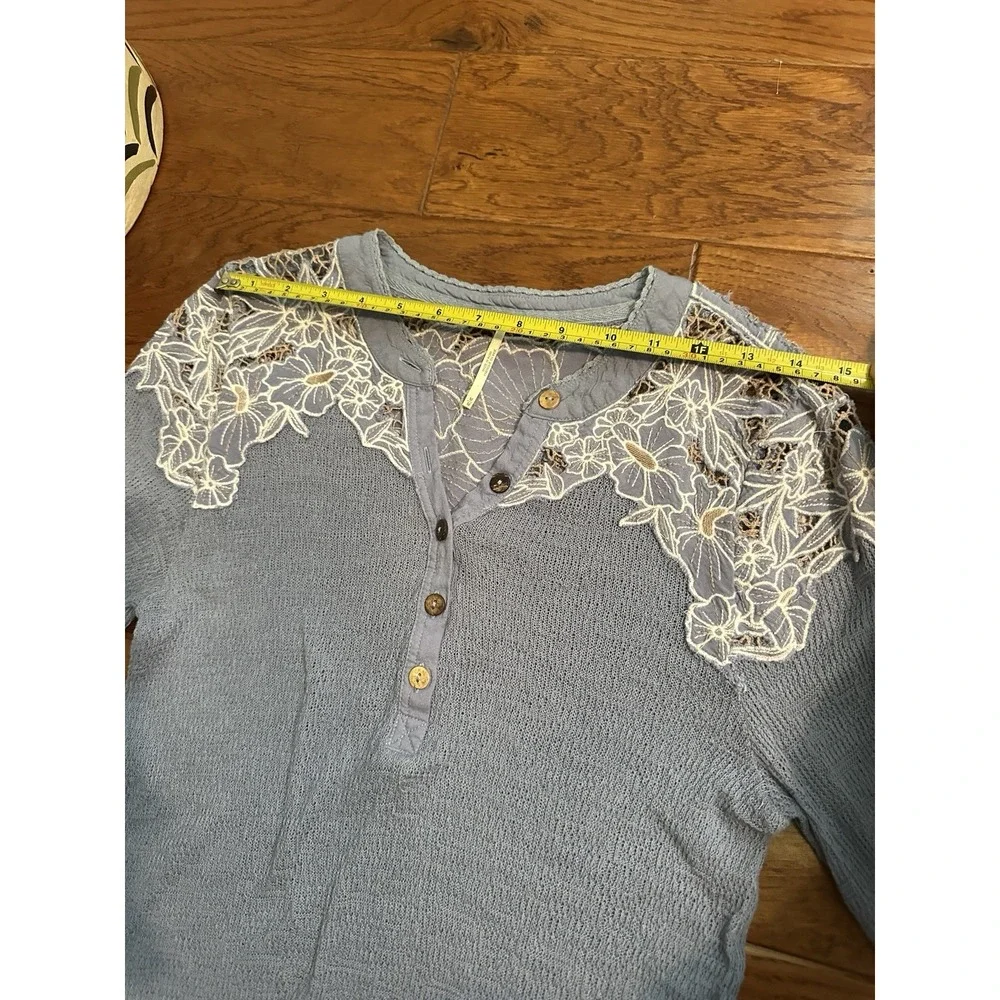 Free People Womens M Lacy Cable Thermal Henley Top Blue Floral Lace Crochet